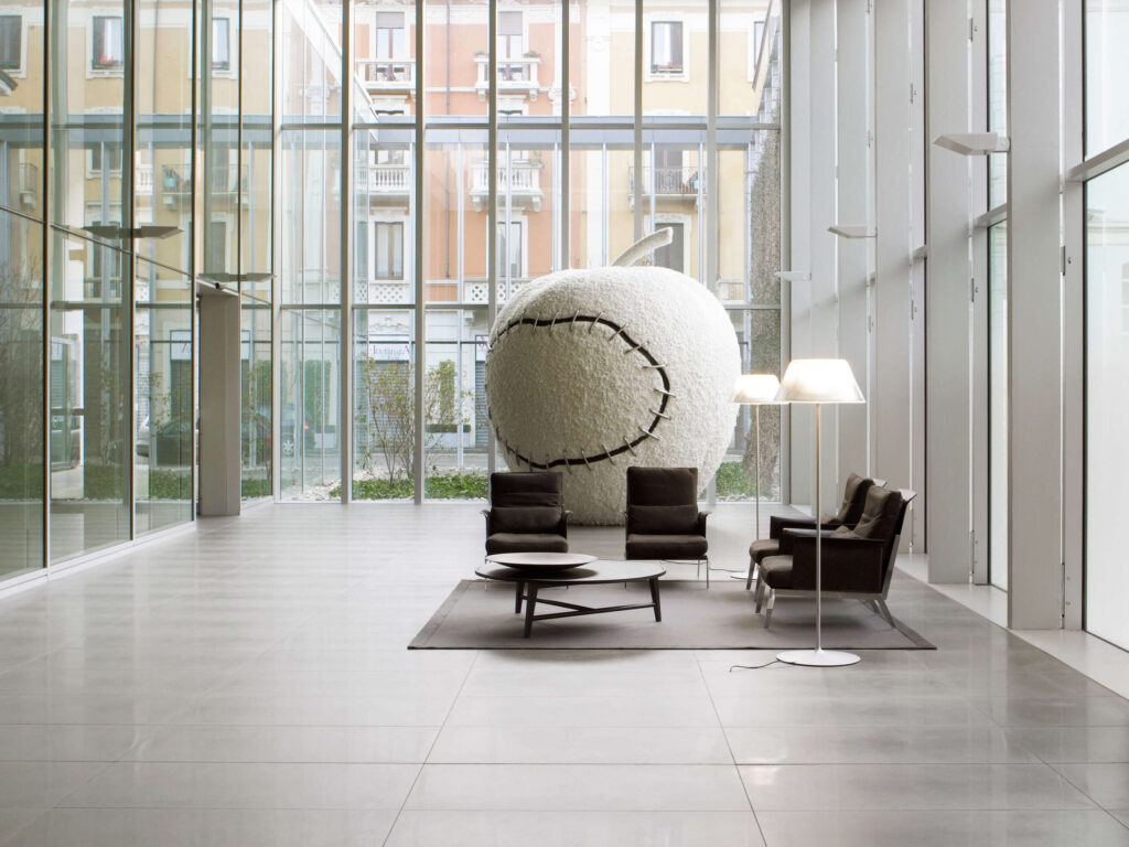 rome-moon-f-glass-floor-starck-flos-03